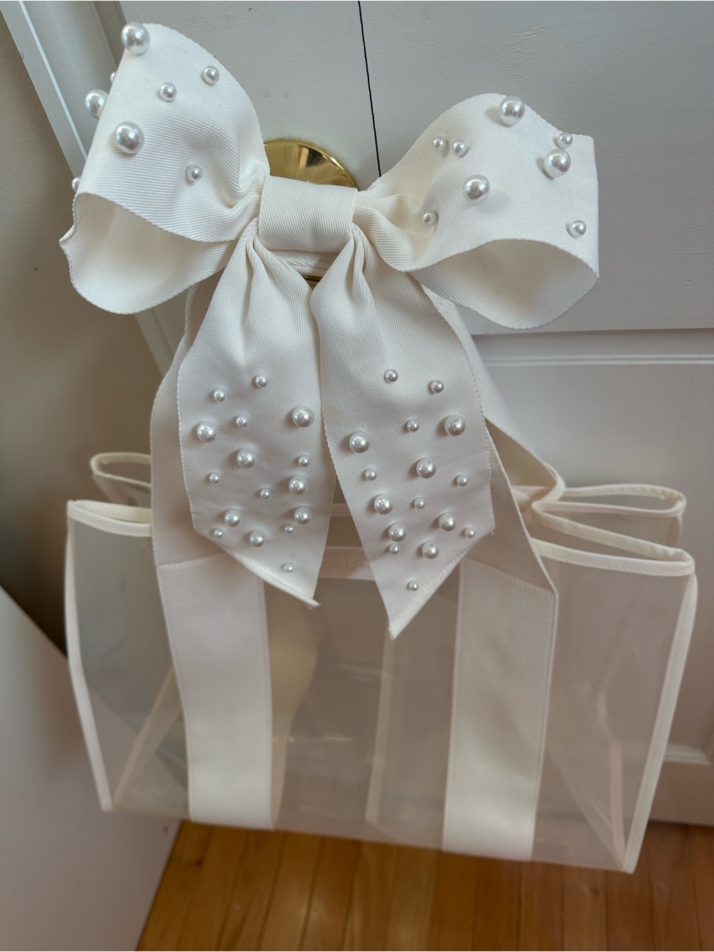 Limited Addition Case~Mate Tote Bag with Pearl-Embellished Ivory Bow